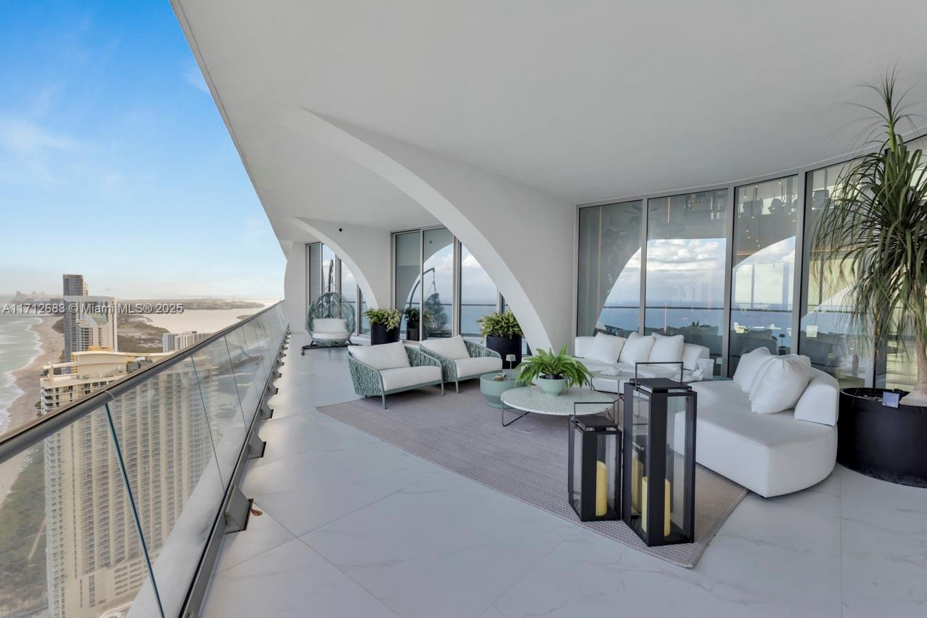 JADE SIGNATURE CONDO - Residential