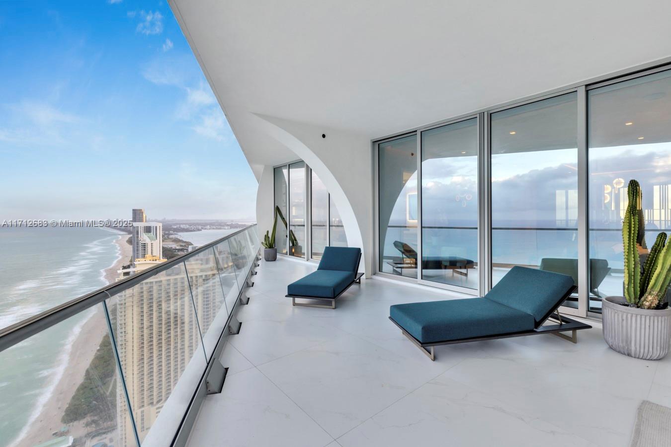 JADE SIGNATURE CONDO - Residential