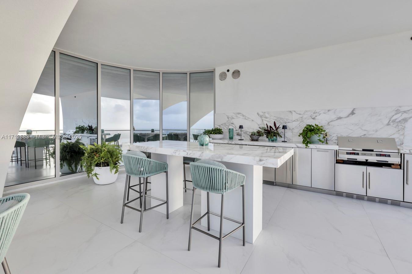 JADE SIGNATURE CONDO - Residential