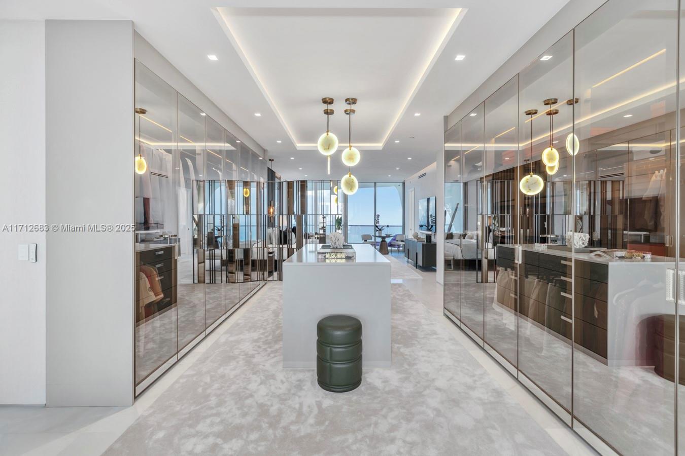 JADE SIGNATURE CONDO - Residential