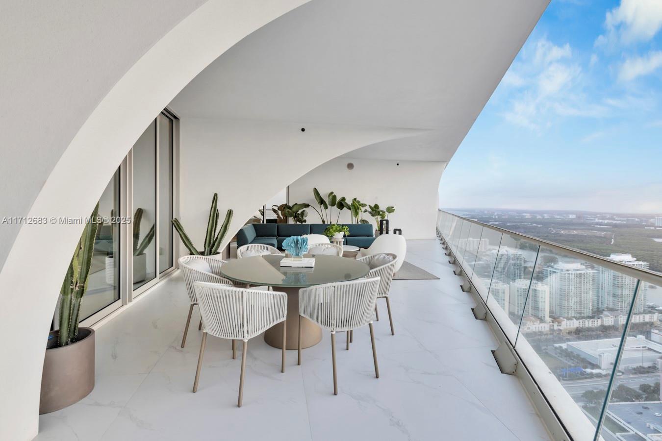 JADE SIGNATURE CONDO - Residential