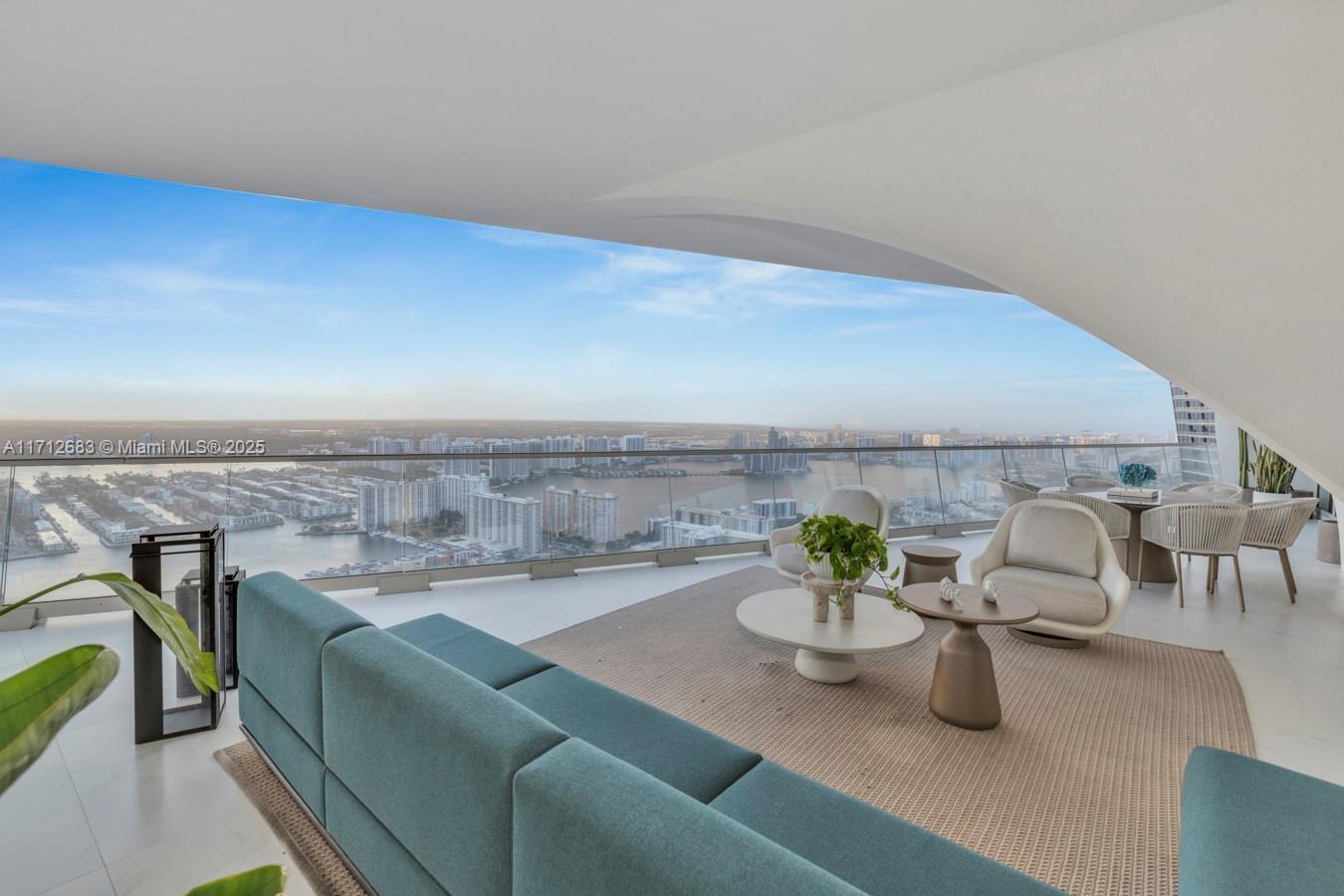 JADE SIGNATURE CONDO - Residential