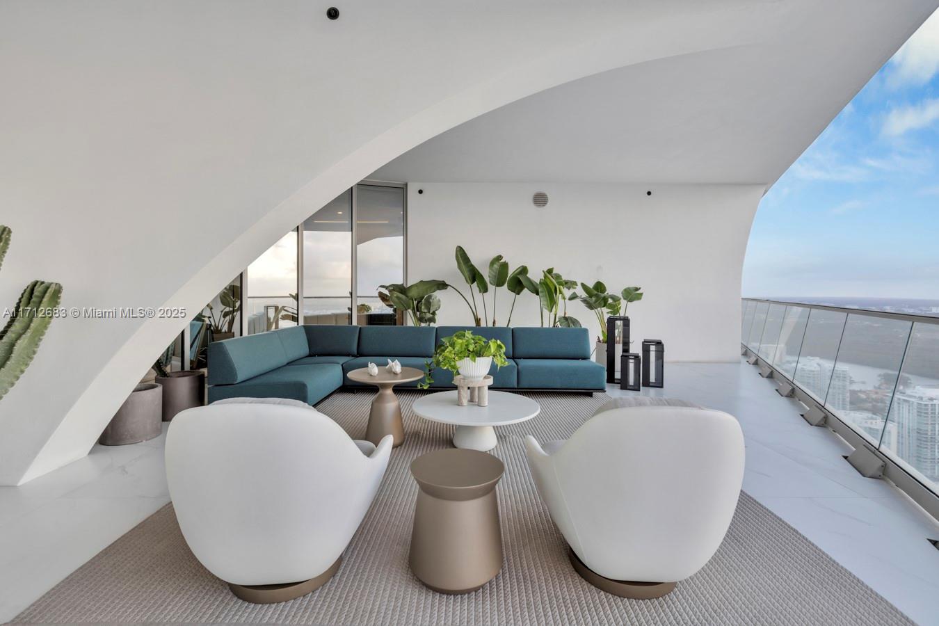 JADE SIGNATURE CONDO - Residential