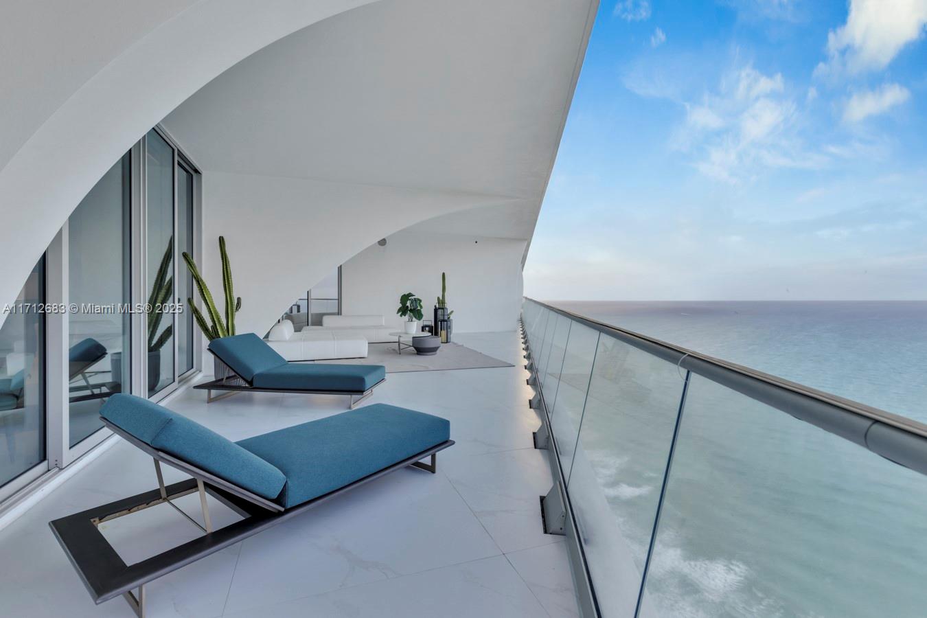JADE SIGNATURE CONDO - Residential