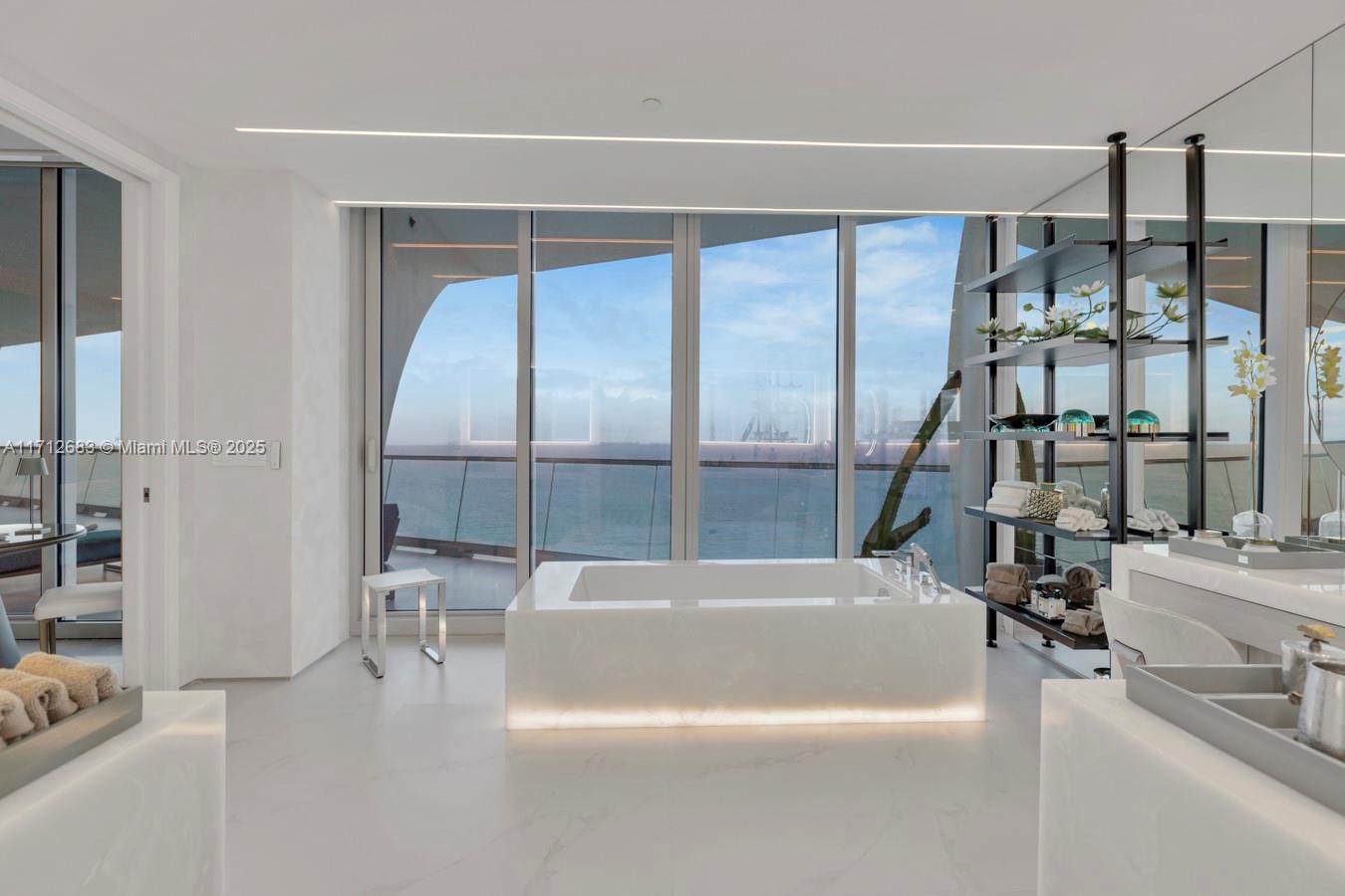 JADE SIGNATURE CONDO - Residential