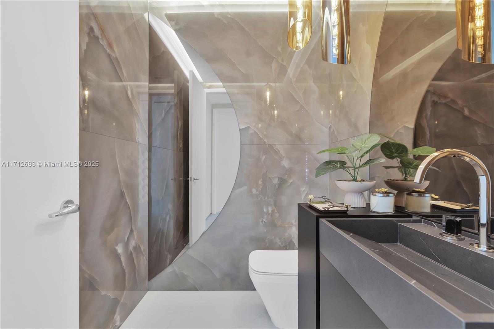 JADE SIGNATURE CONDO - Residential