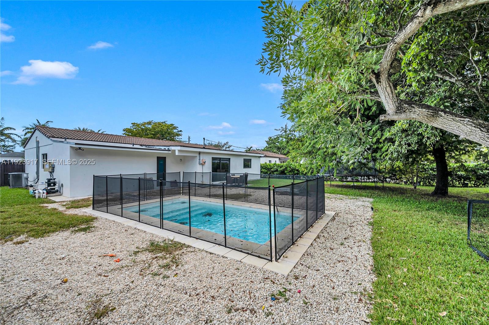 BIRD ROAD TERRACE - Residential