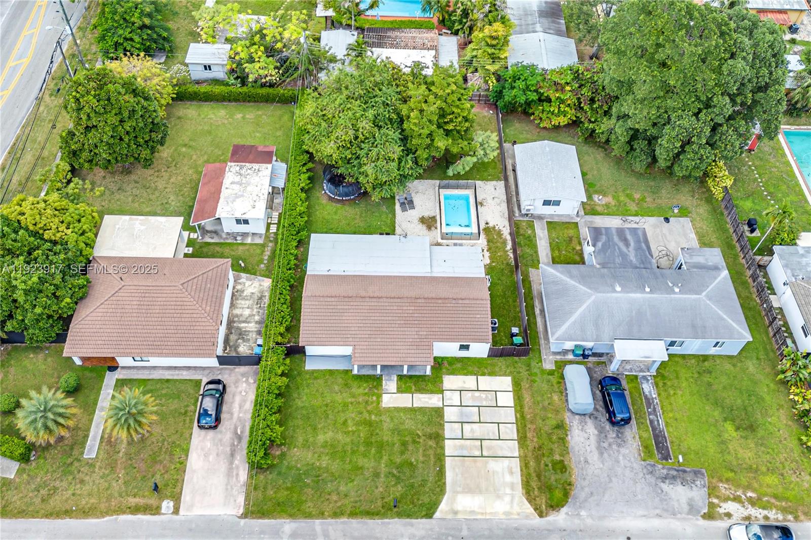 BIRD ROAD TERRACE - Residential