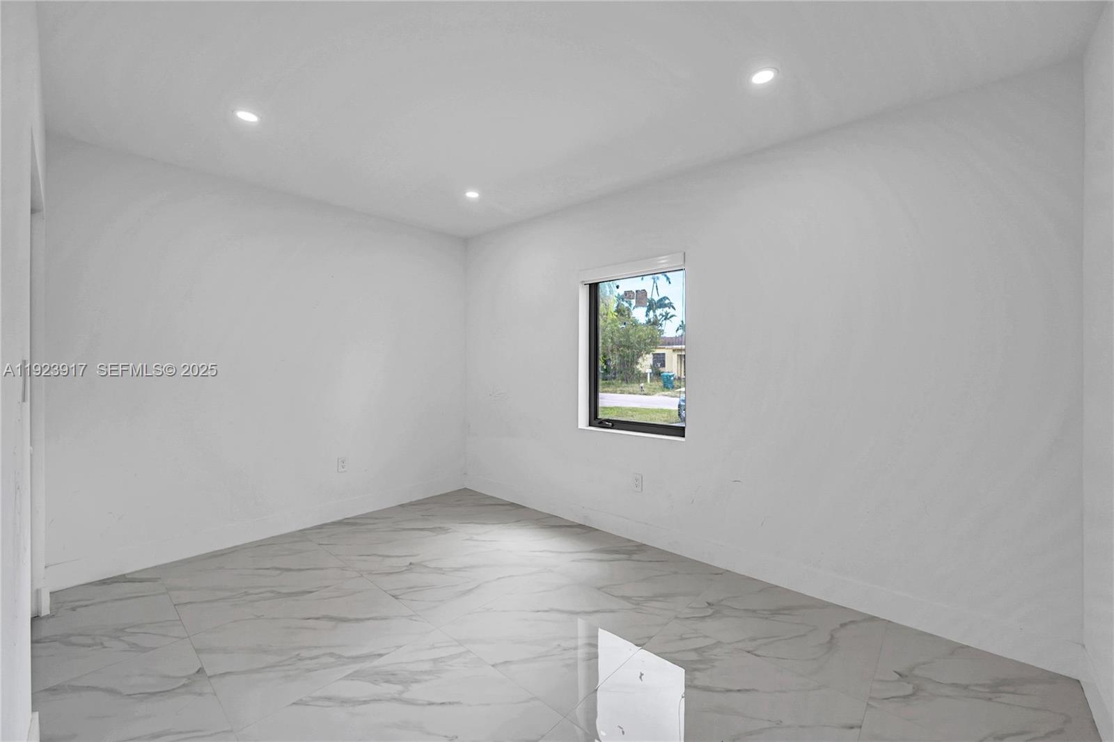 BIRD ROAD TERRACE - Residential