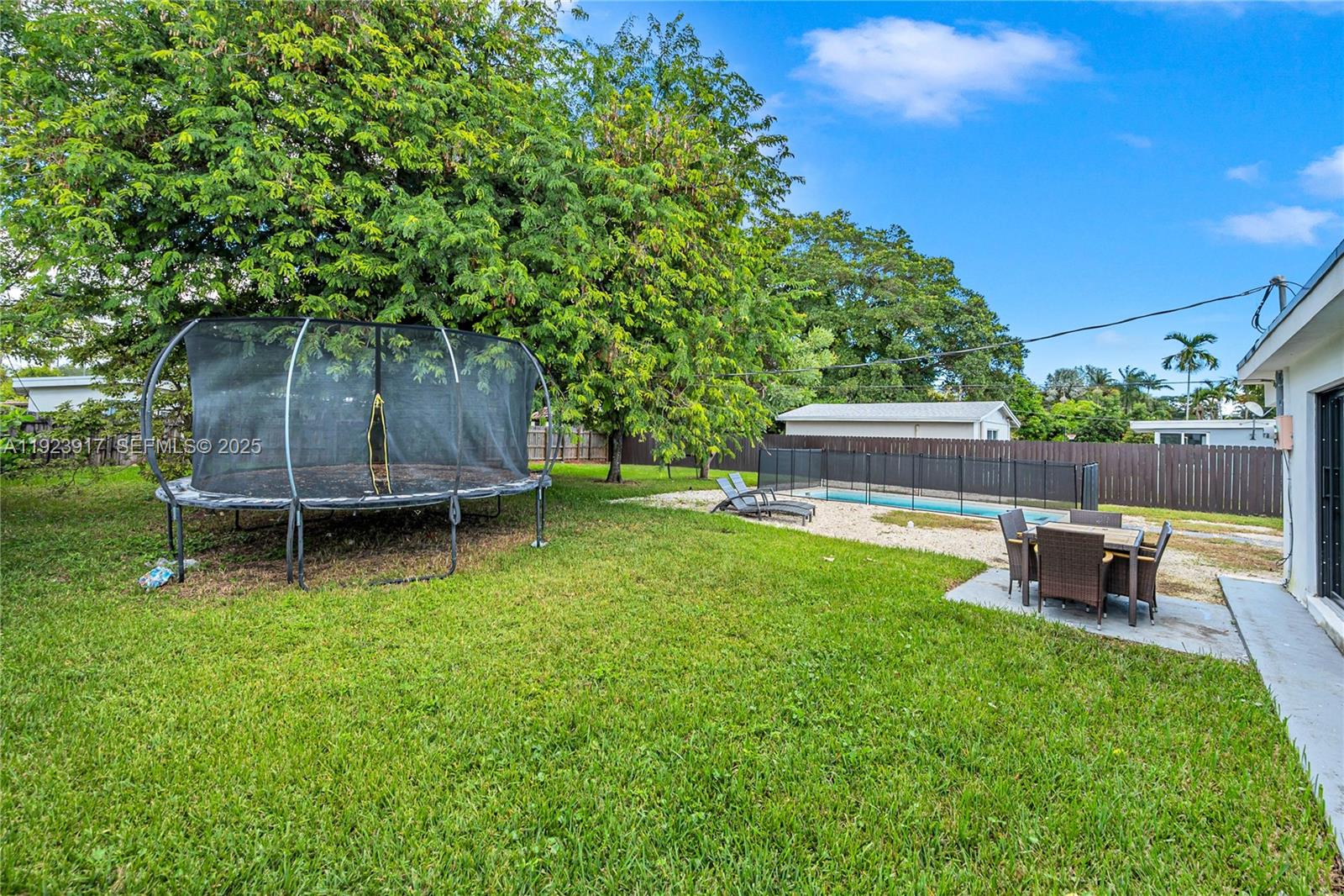 BIRD ROAD TERRACE - Residential