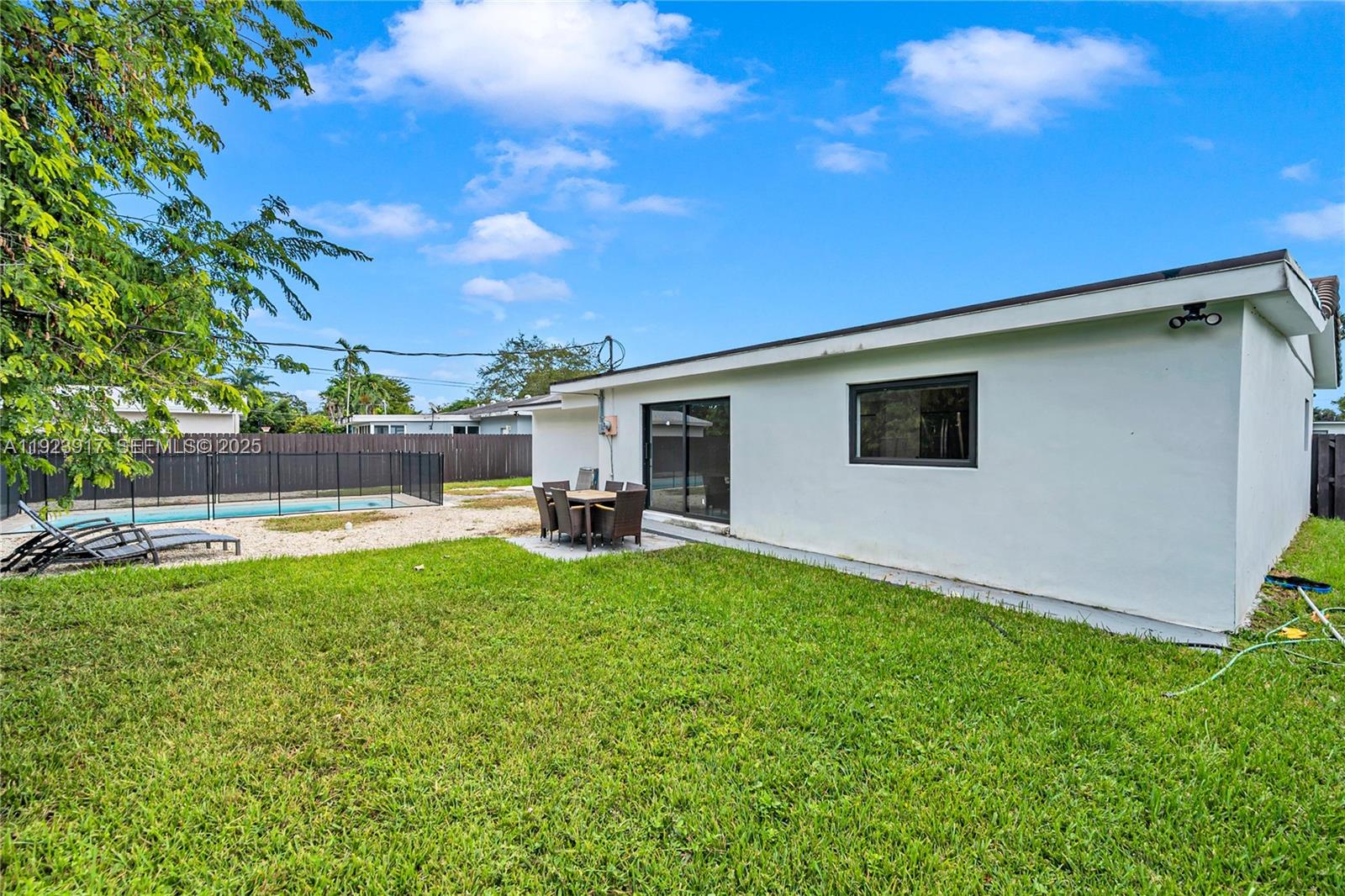 BIRD ROAD TERRACE - Residential