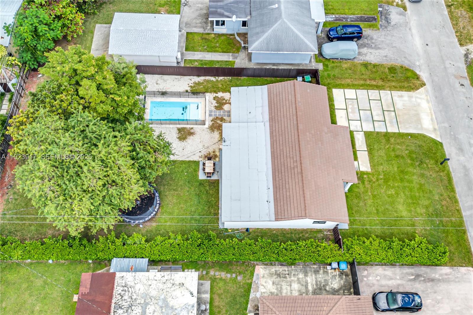 BIRD ROAD TERRACE - Residential