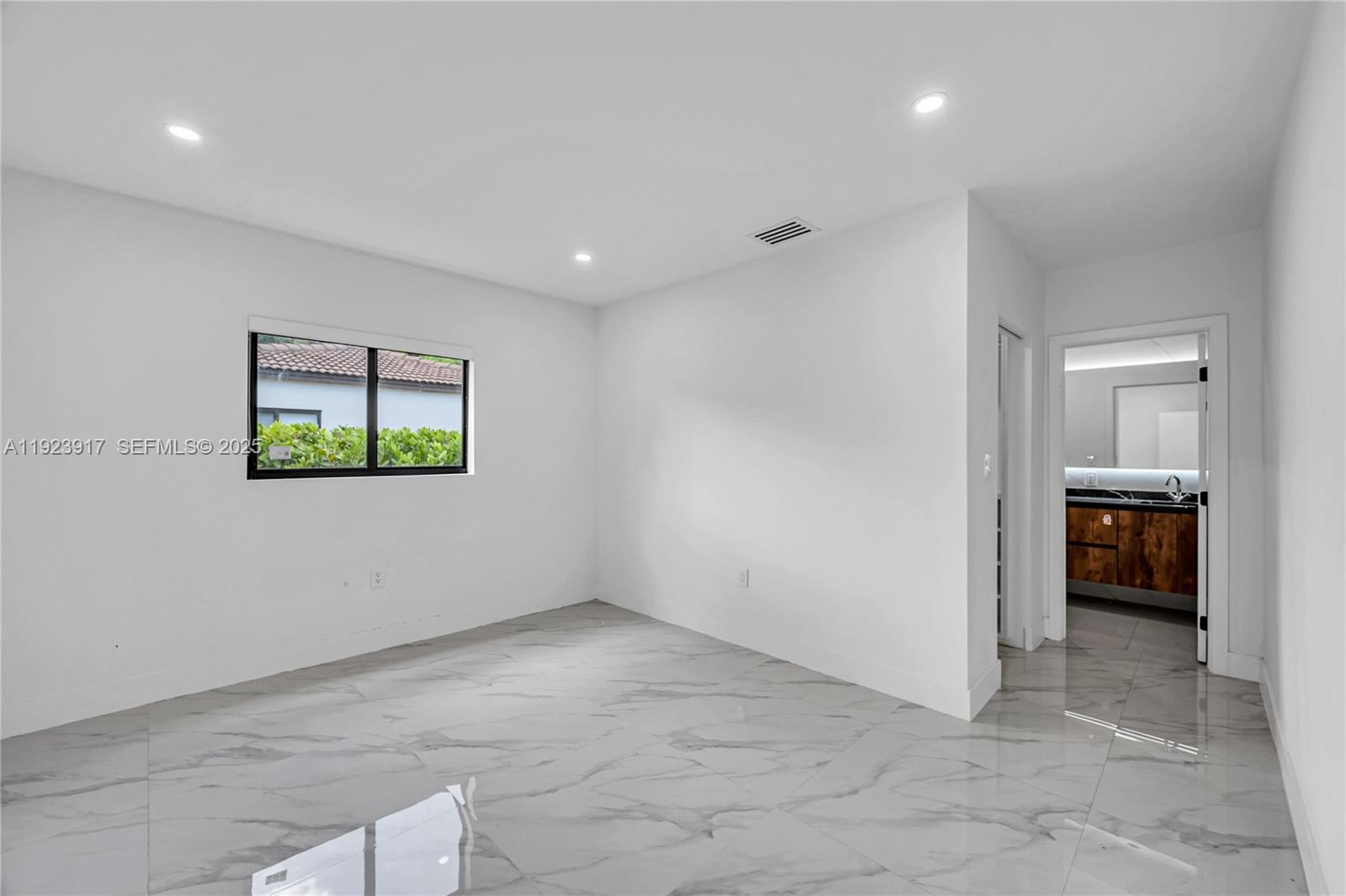 BIRD ROAD TERRACE - Residential