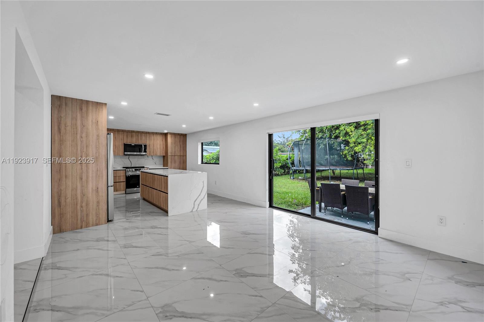 BIRD ROAD TERRACE - Residential