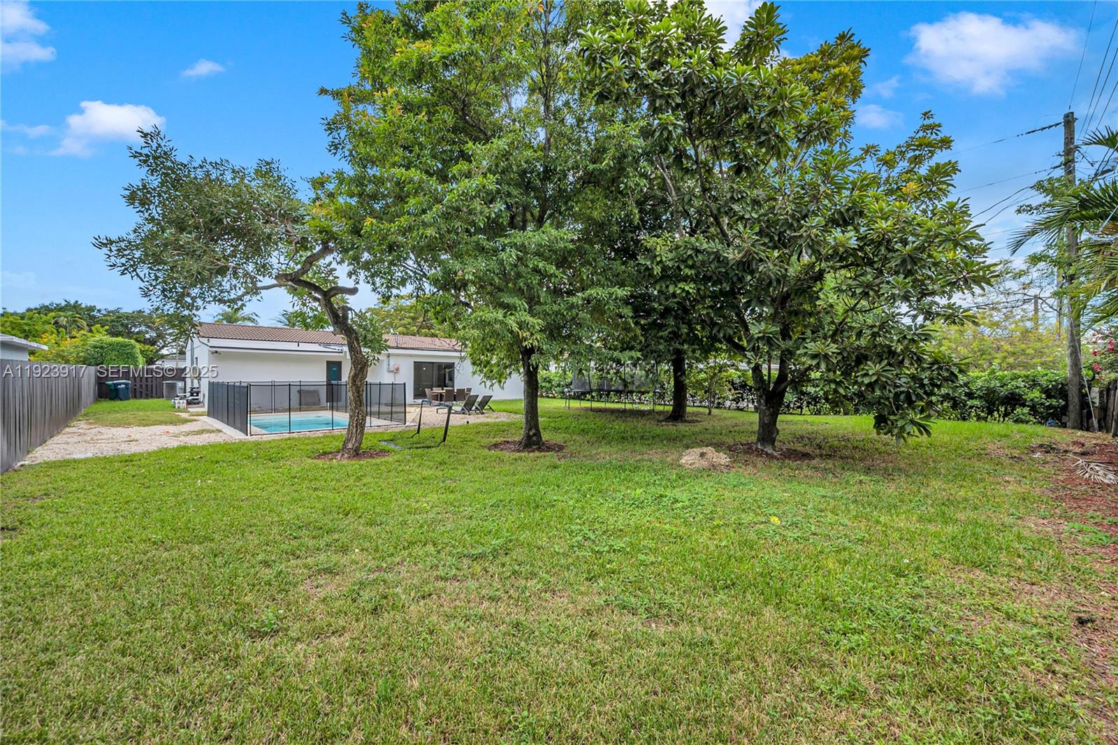 BIRD ROAD TERRACE - Residential