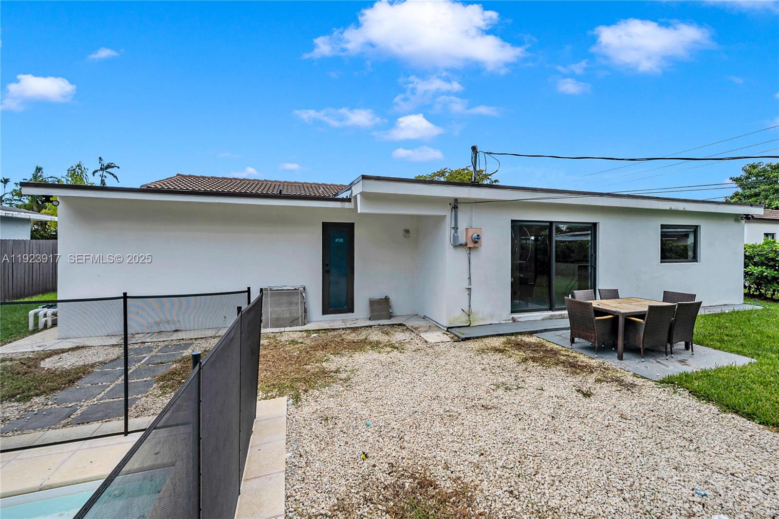 BIRD ROAD TERRACE - Residential