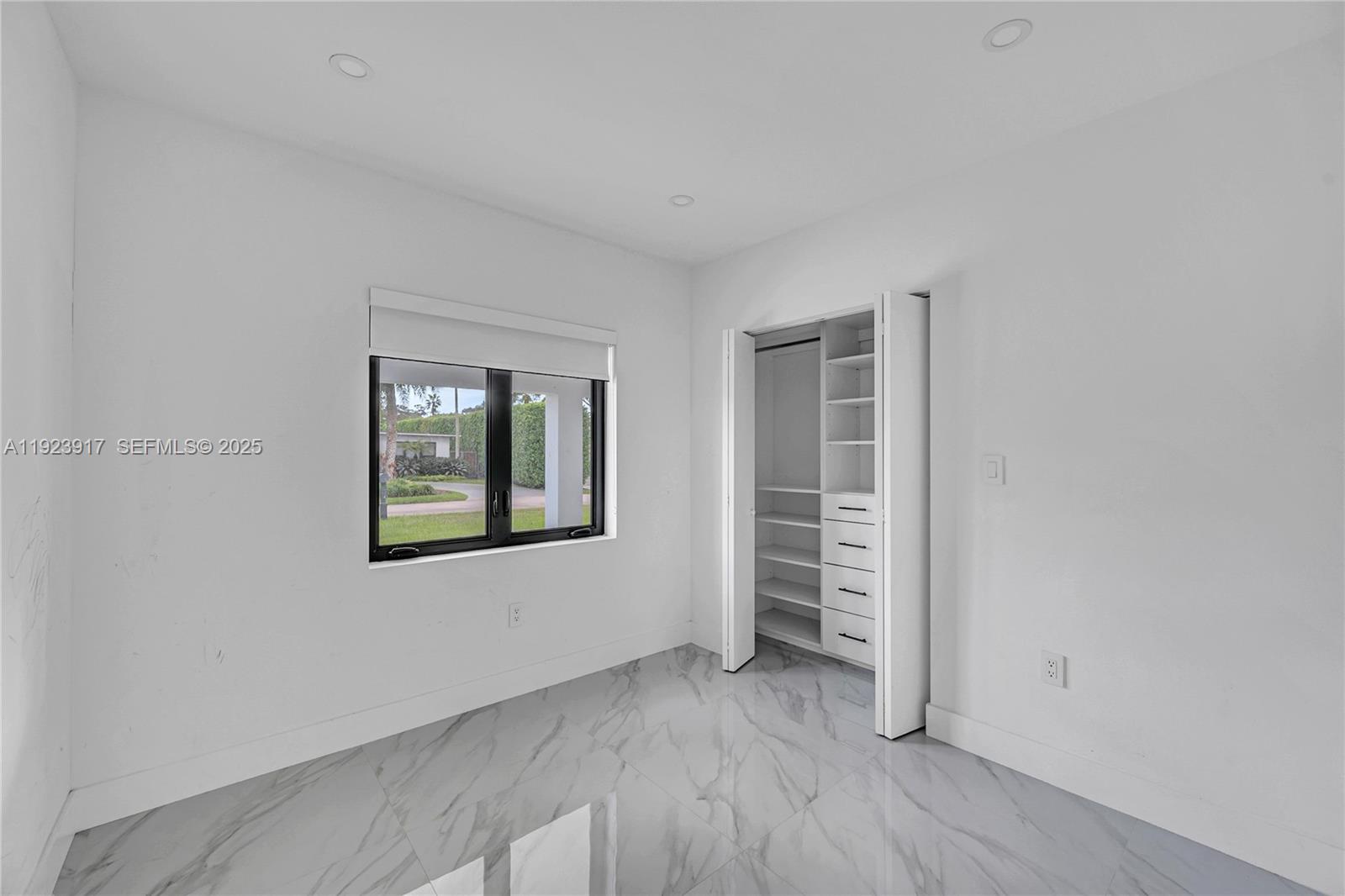 BIRD ROAD TERRACE - Residential