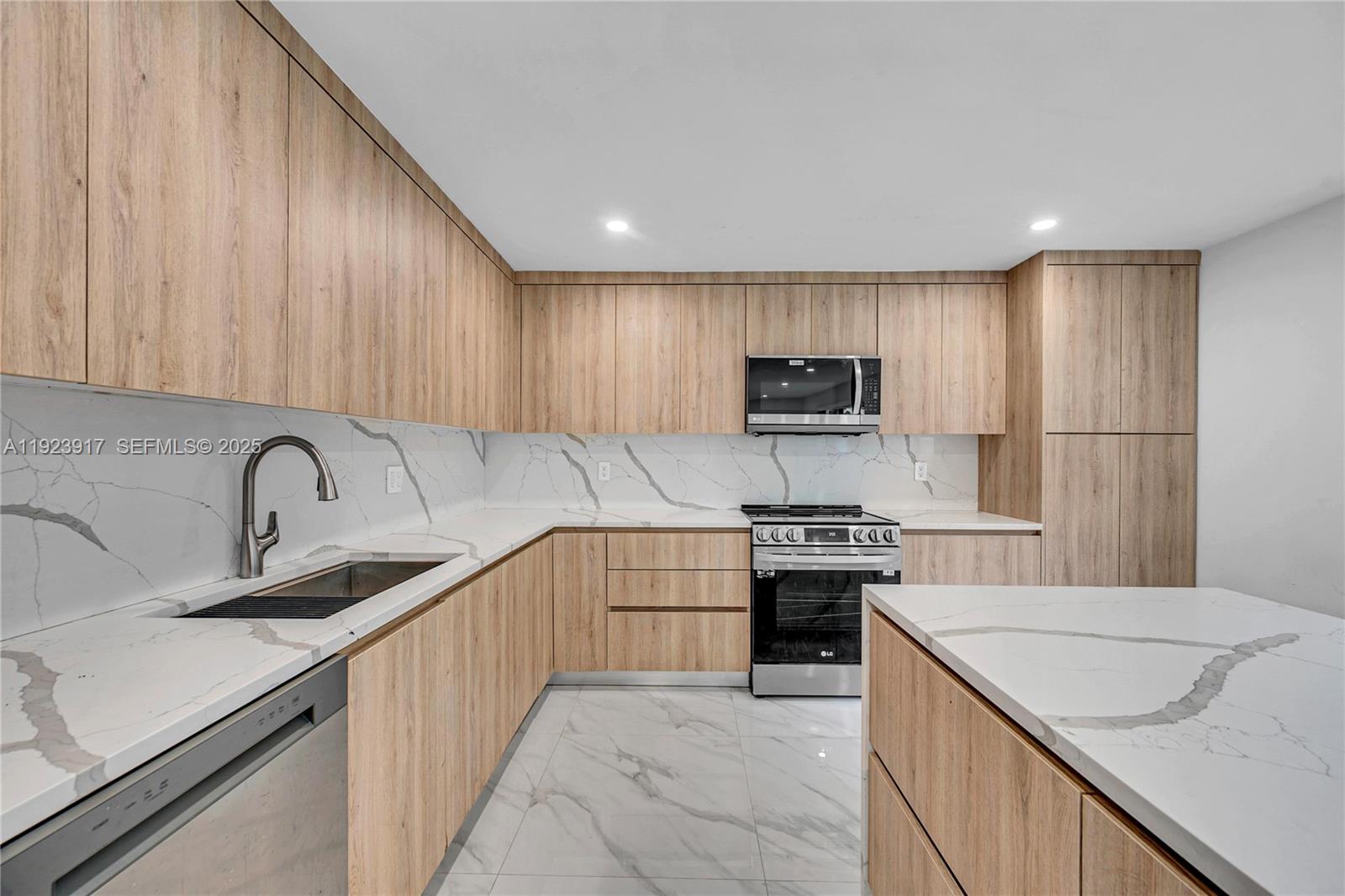 BIRD ROAD TERRACE - Residential