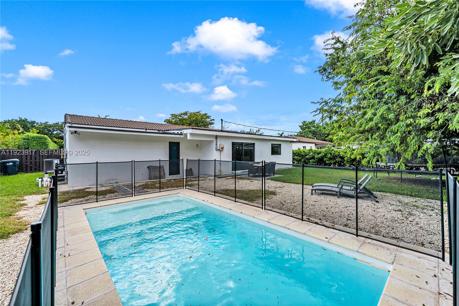 BIRD ROAD TERRACE - Residential