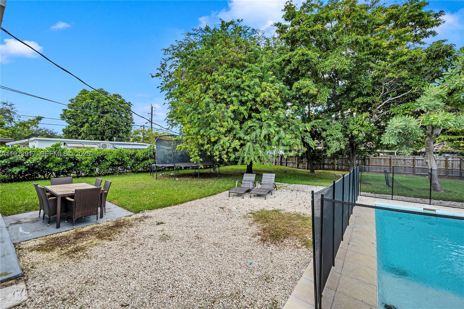 BIRD ROAD TERRACE - Residential