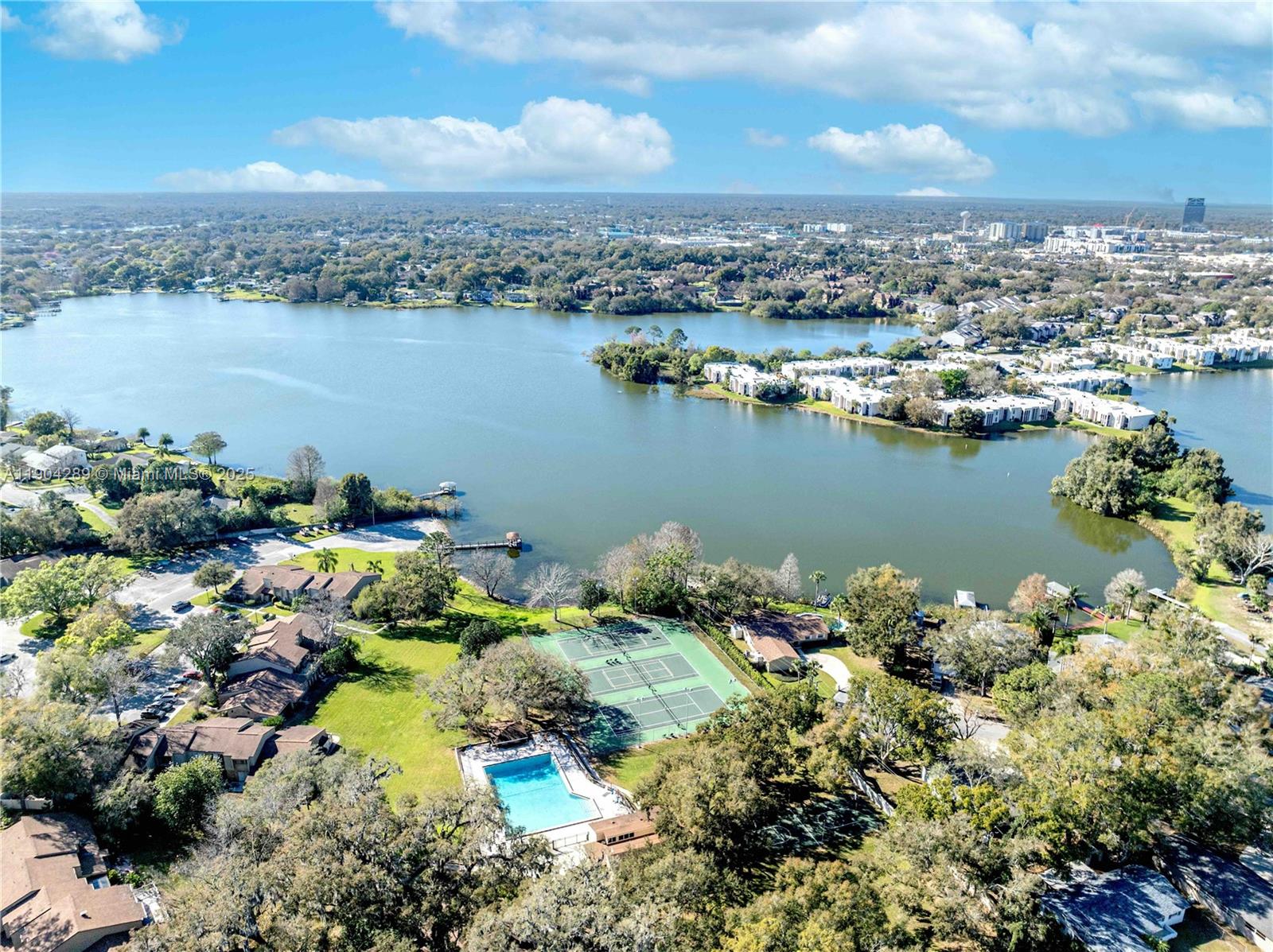 OAK Harbour SEC 4 - Residential