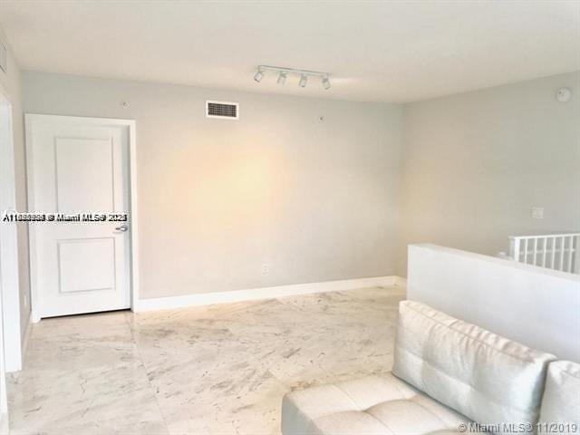 400 SUNNY ISLES CONDO EAS - Residential