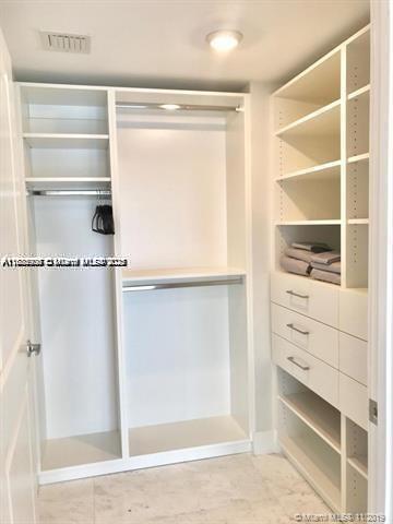 400 SUNNY ISLES CONDO EAS - Residential