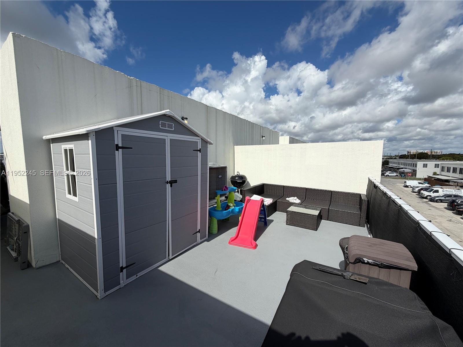 PARADISE GARDENS - Residential