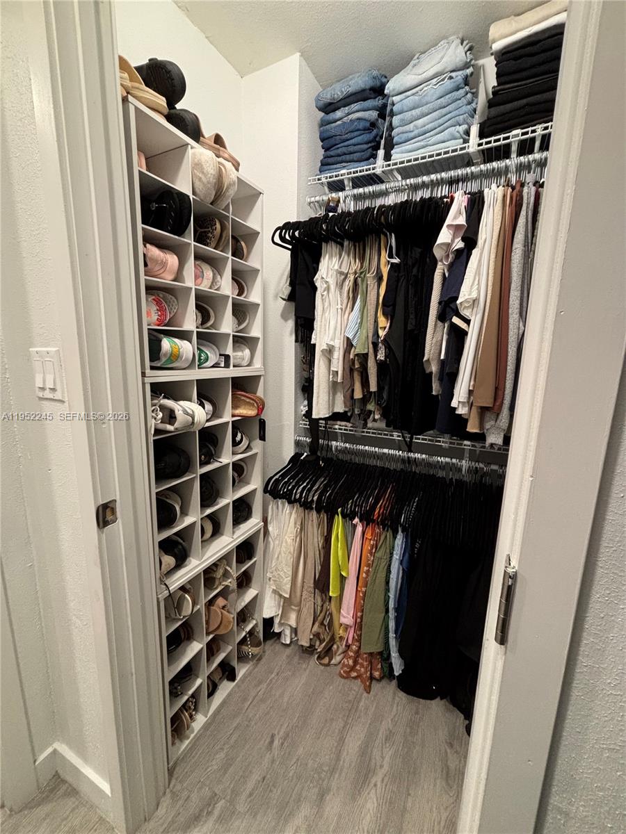 PARADISE GARDENS - Residential