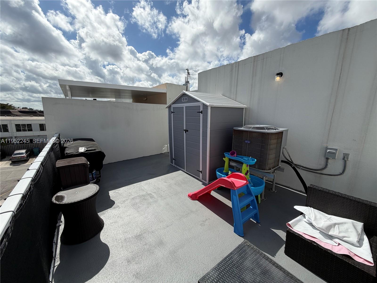 PARADISE GARDENS - Residential