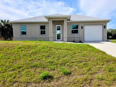 402 Harrison Dr Lehigh Acres FL 33936