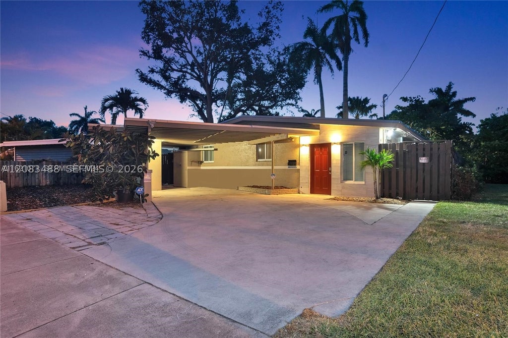Photo of 515 SW 12th St #2, Fort Lauderdale, FL 33315 (MLS # A12083488)