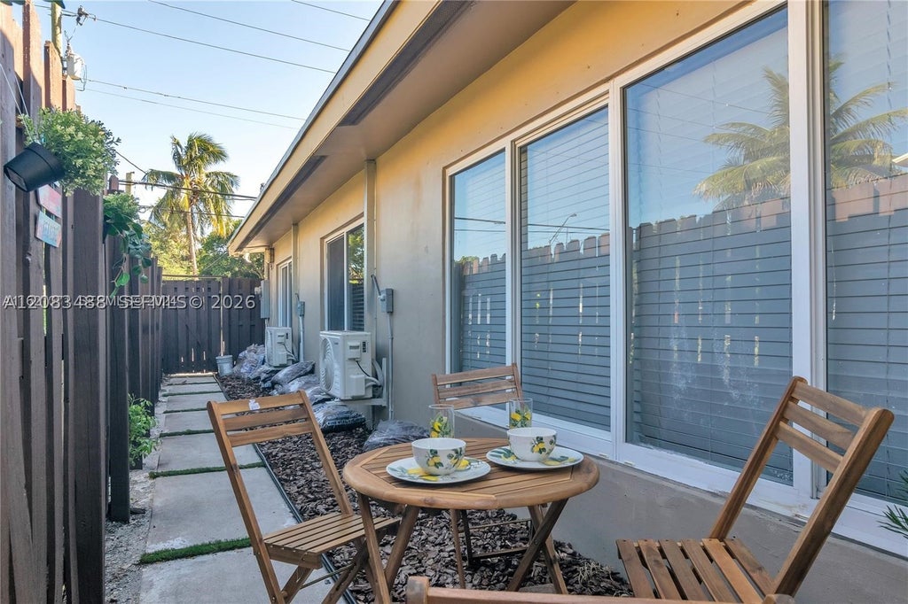 Photo of 515 SW 12th St #2, Fort Lauderdale, FL 33315 (MLS # A12083488)