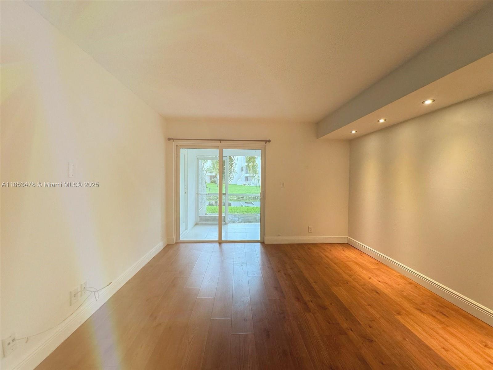 BUILDING THREE OF RACQUET - Residential Lease