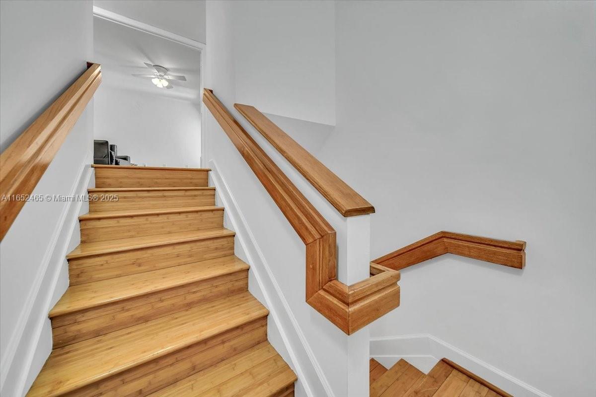 THE TOWNHOMES OF QUAYSIDE - Residential