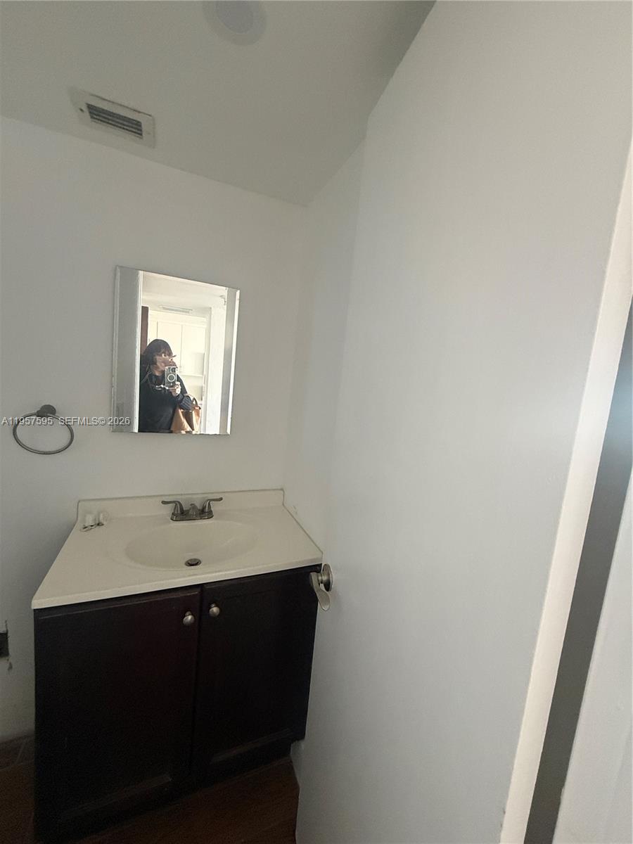 CRESTVIEW TOWERS CONDO - Residential Lease