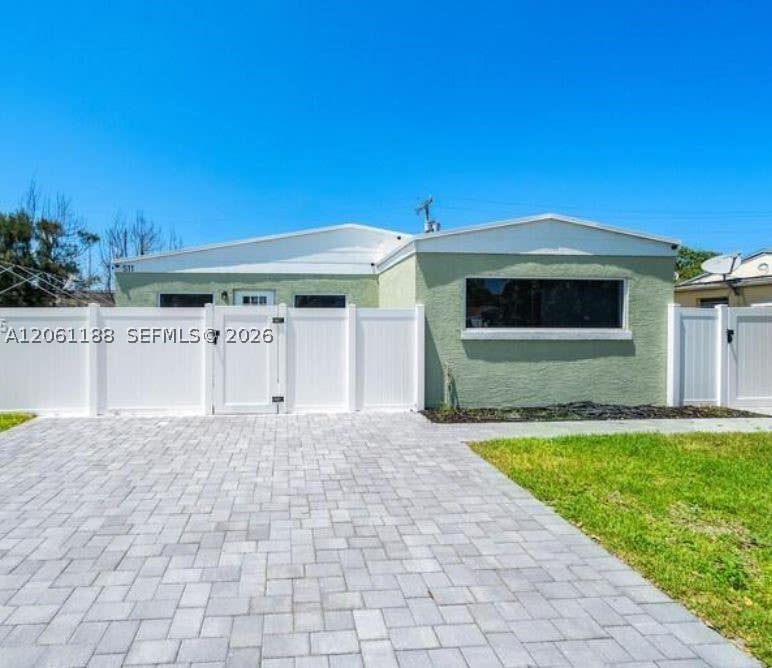 Photo of 507 Malverne Road #A, West Palm Beach, FL 33405 (MLS # A12061188)