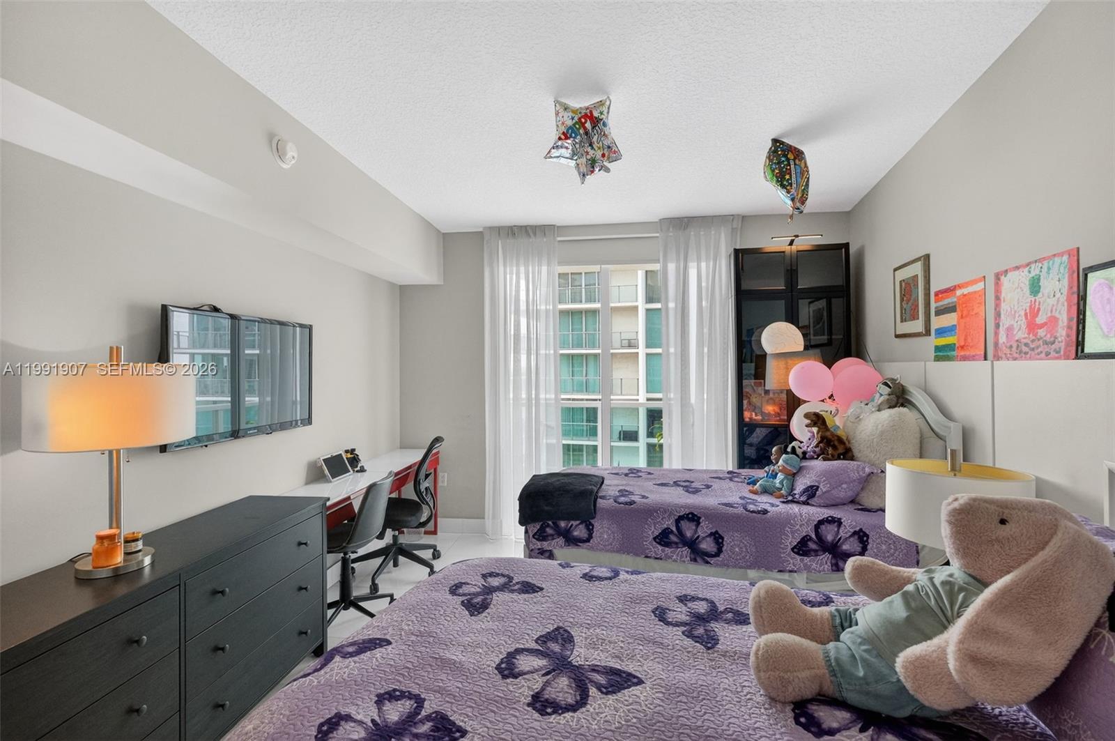 ST TROPEZ ON THE BAY III - Residential