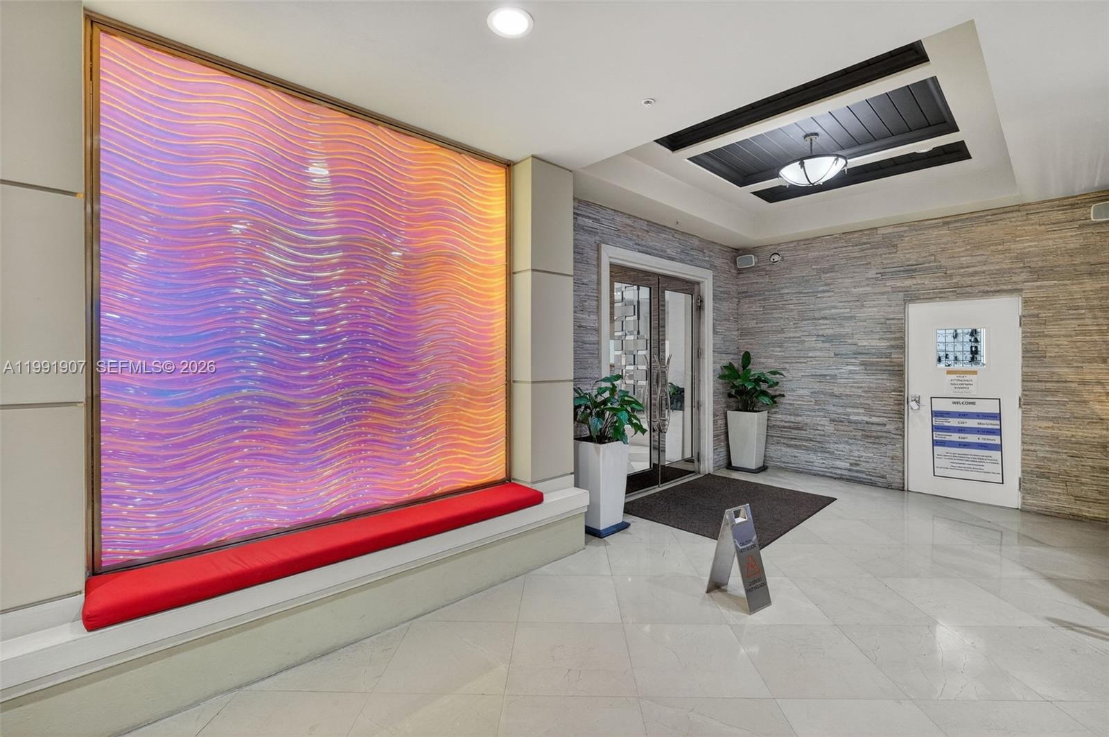 ST TROPEZ ON THE BAY III - Residential