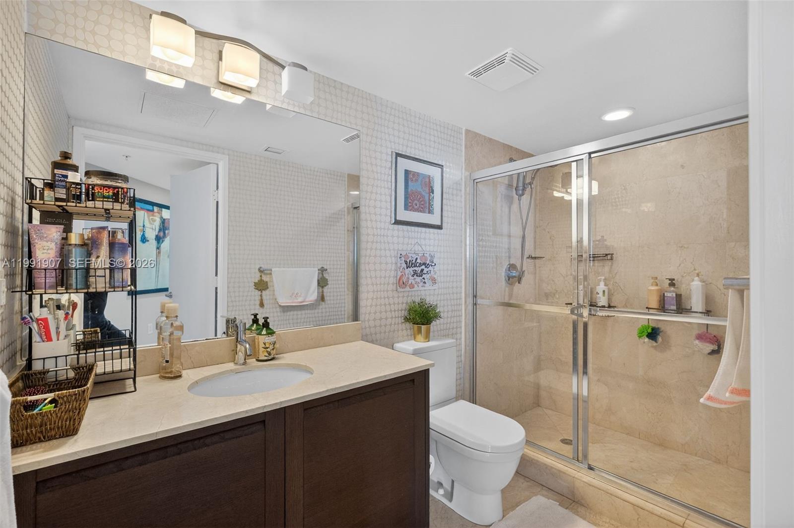 ST TROPEZ ON THE BAY III - Residential