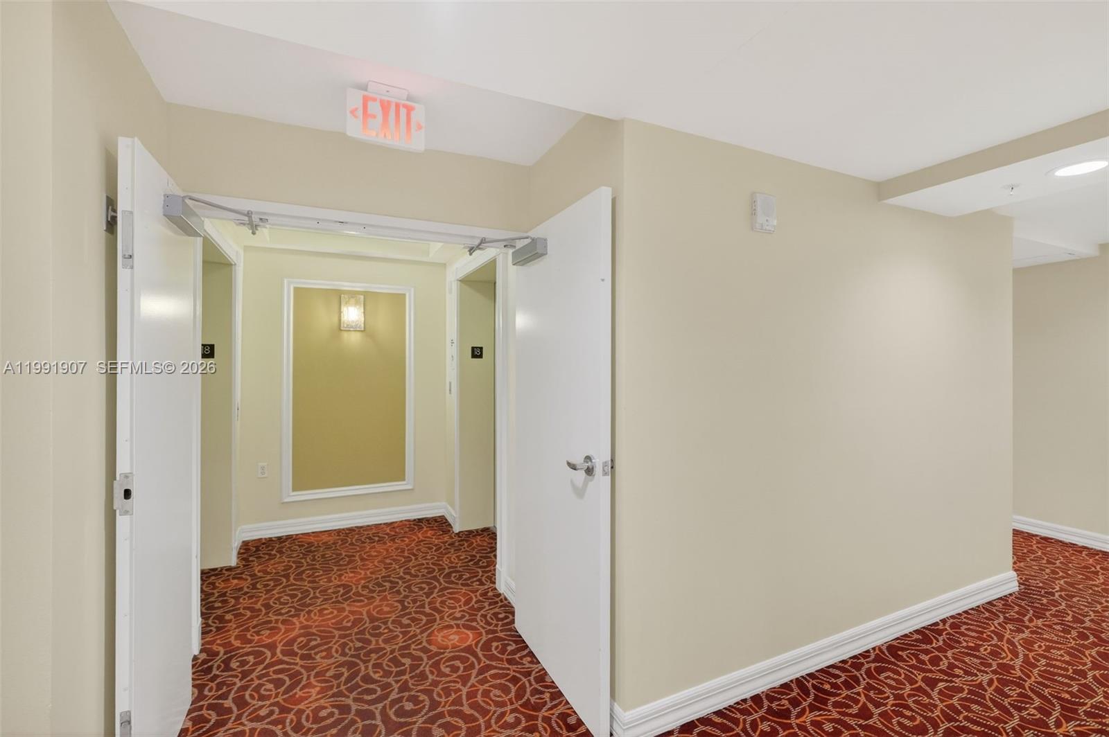 ST TROPEZ ON THE BAY III - Residential