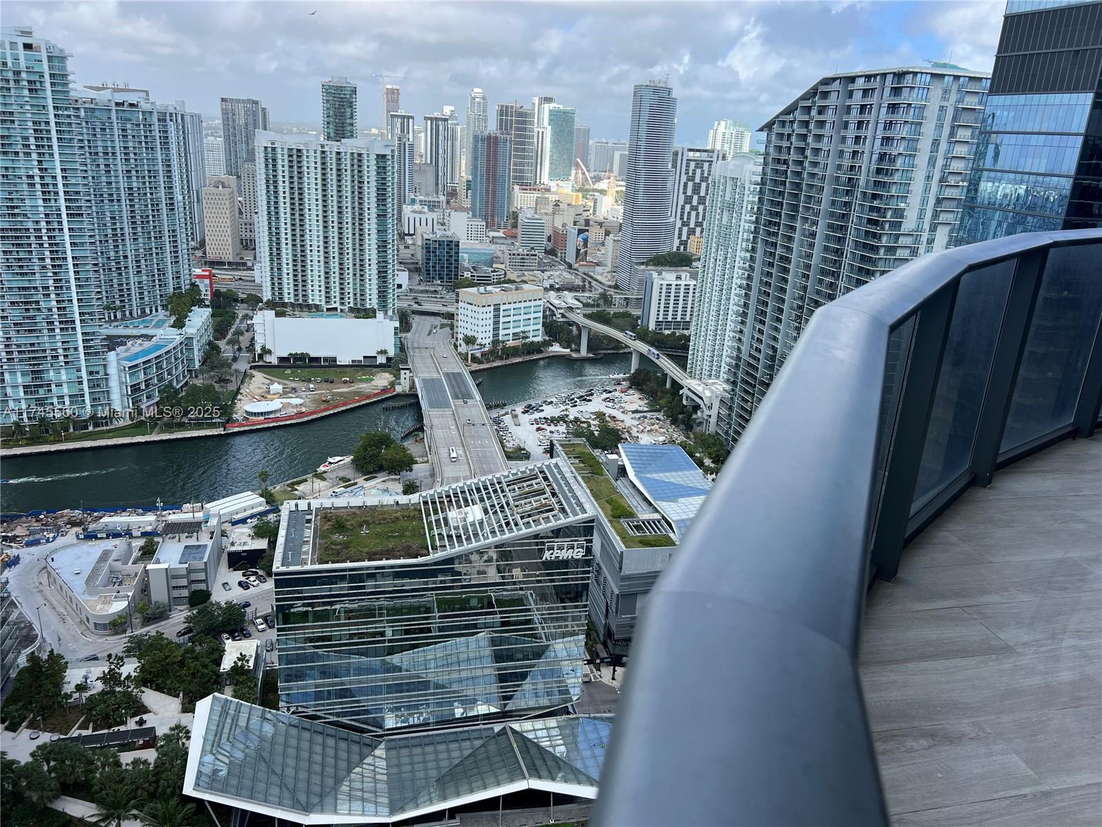 Rental Property at 45 Sw 9th St 4408, Miami, Broward County, Florida - Bedrooms: 3 
Bathrooms: 3  - $7,000 MO.