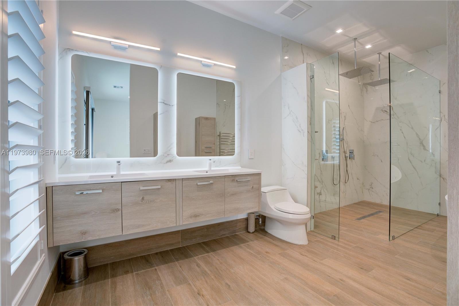 WATERWAY MANOR - Residential