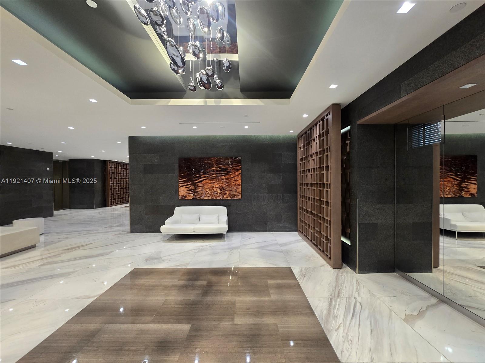 400 SUNNY ISLES CONDO EAST - Residential