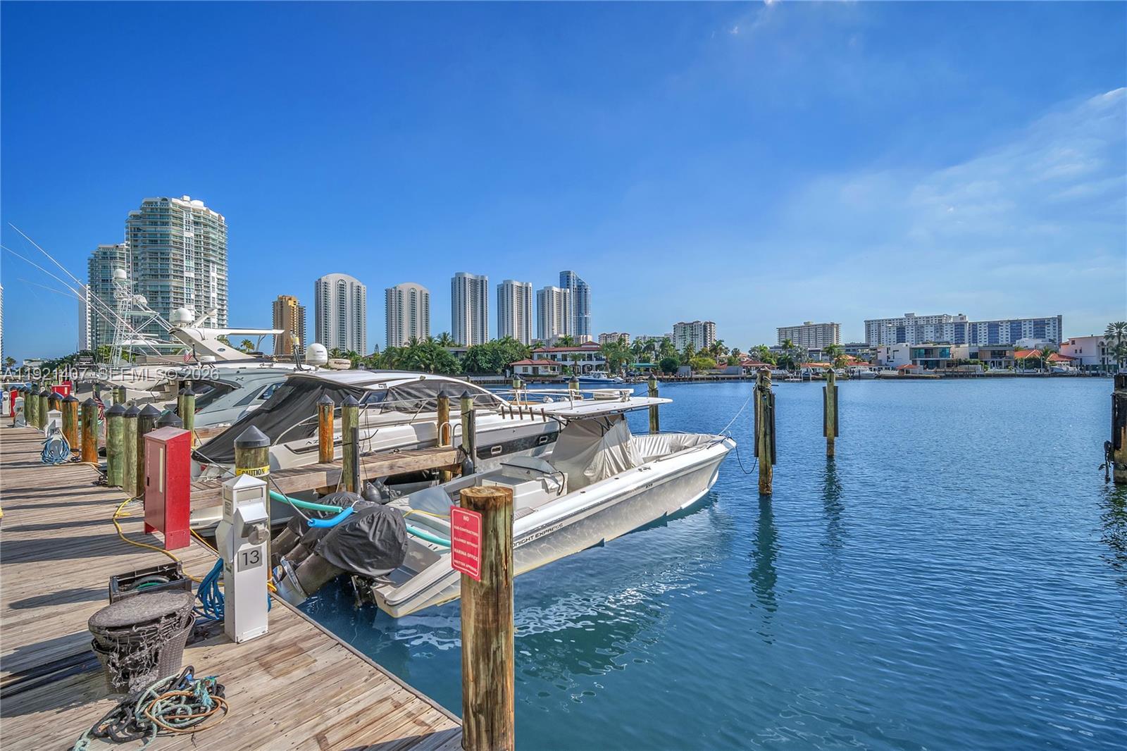 400 SUNNY ISLES CONDO EAST - Residential