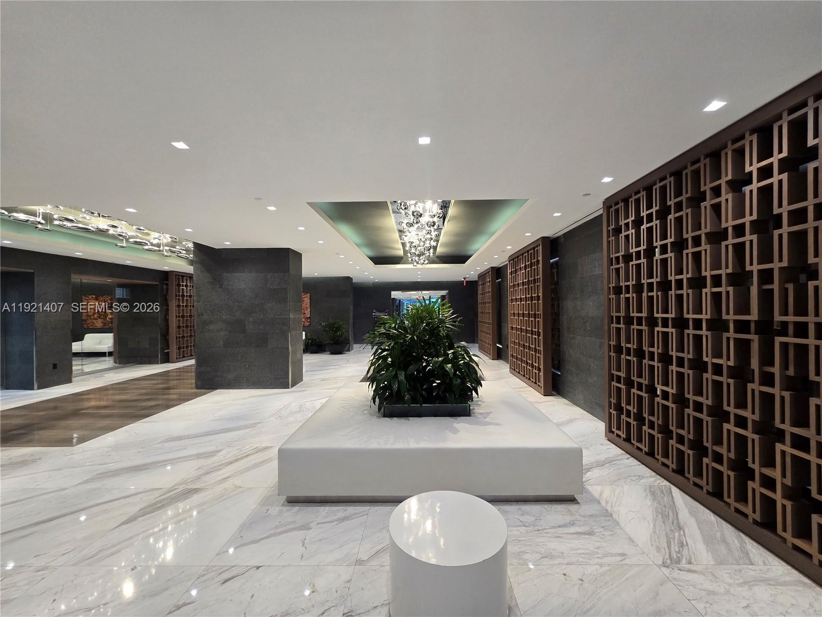 400 SUNNY ISLES CONDO EAST - Residential