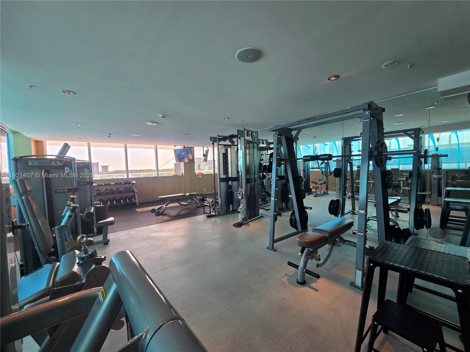 400 SUNNY ISLES CONDO EAST - Residential