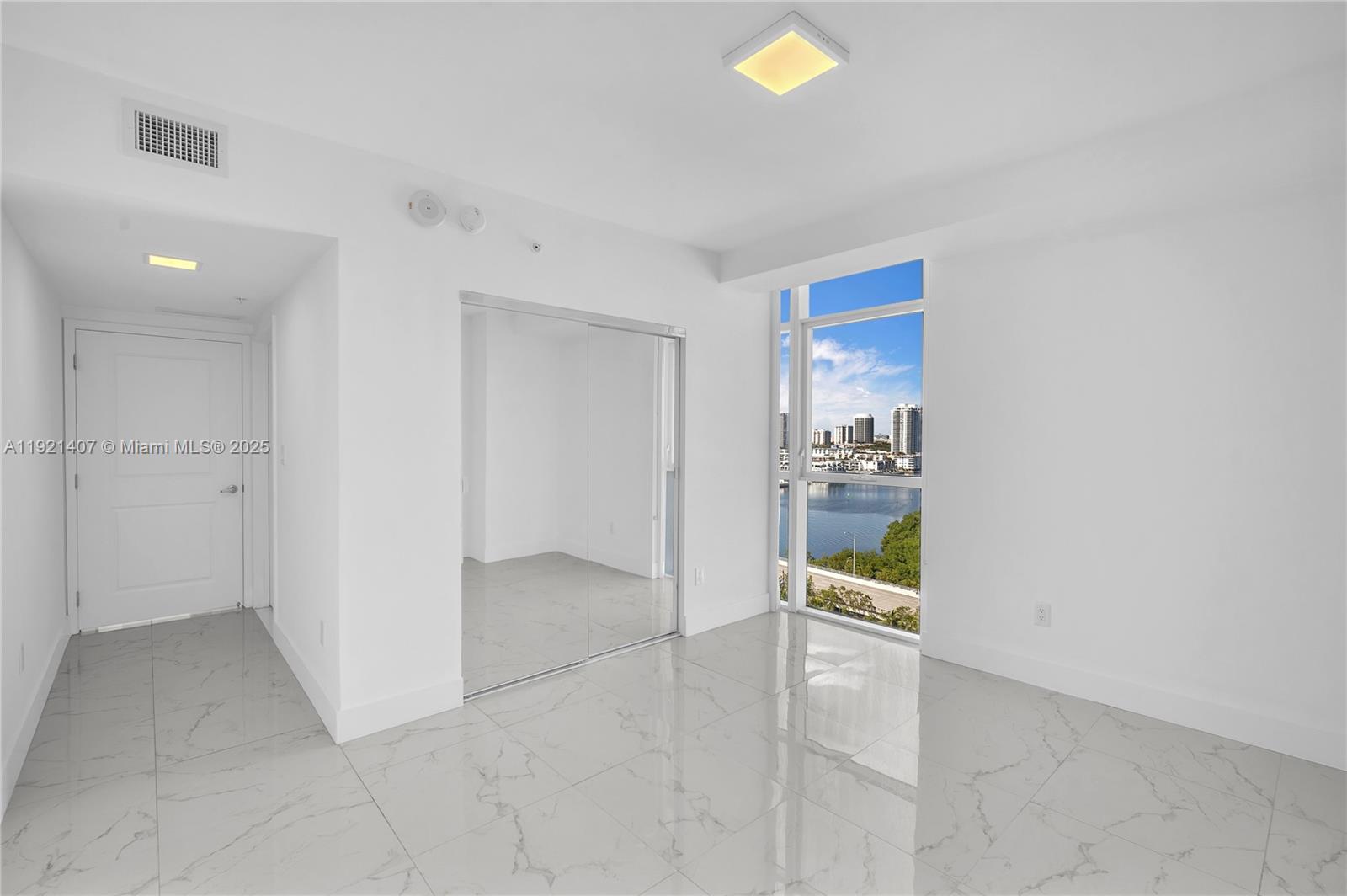 400 SUNNY ISLES CONDO EAST - Residential