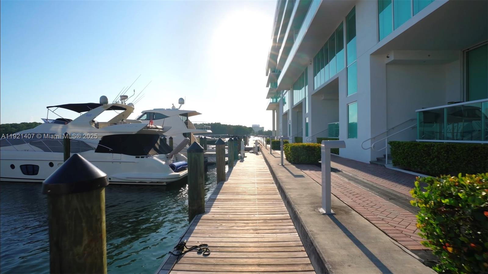 400 SUNNY ISLES CONDO EAST - Residential