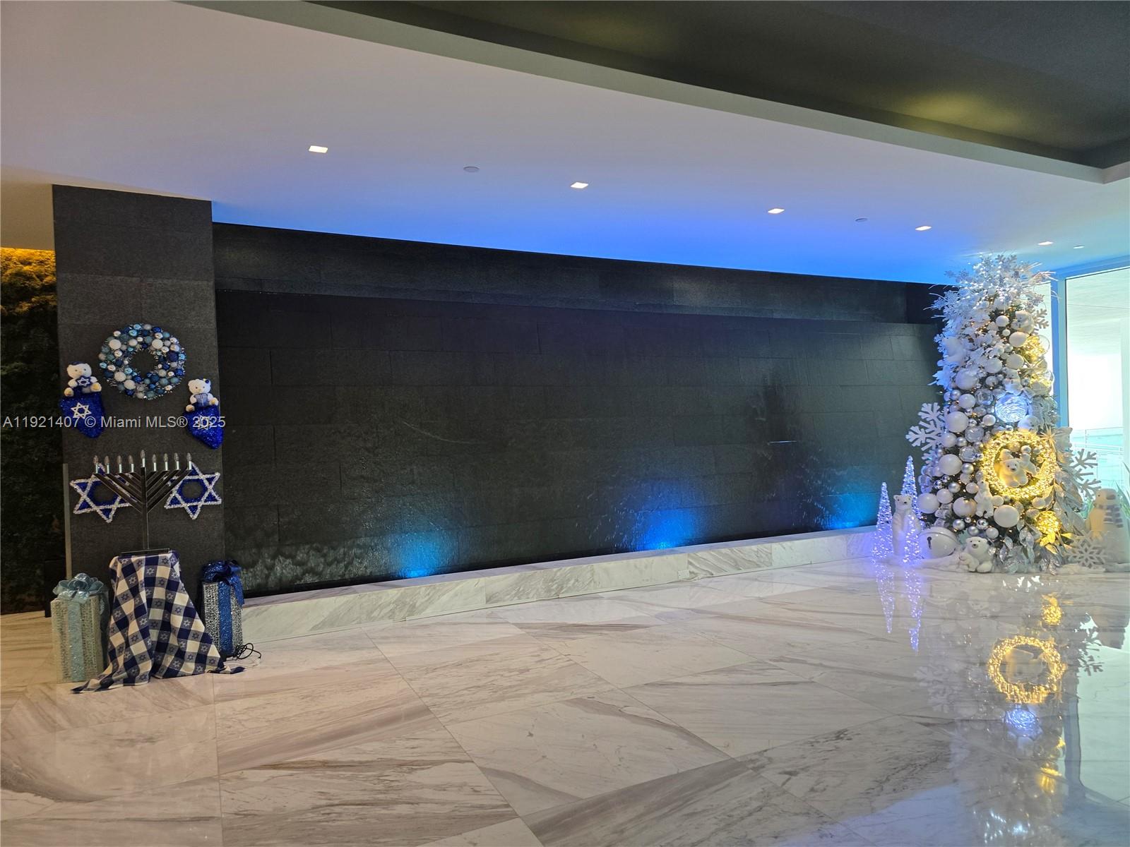 400 SUNNY ISLES CONDO EAST - Residential